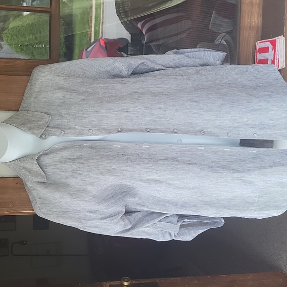 CHICO'S DESIGN Women's Natural Linen Button Up Shirt Size 1 equal to a big med - Picture 1 of 8
